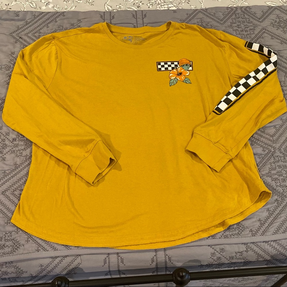Dikotomy Checkered Sleeve Alien Long Sleeve Top